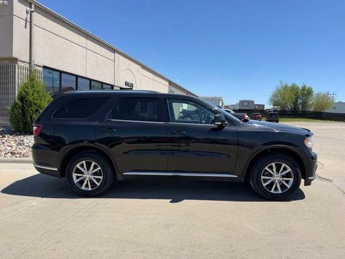 Brilliant Black Crystal Pearlcoat 2016 Dodge Durango Limited
