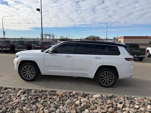 2023 Jeep Grand Cherokee L Summit