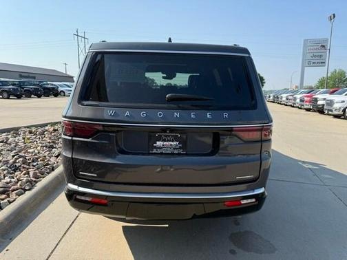 2022 Jeep Wagoneer Series III