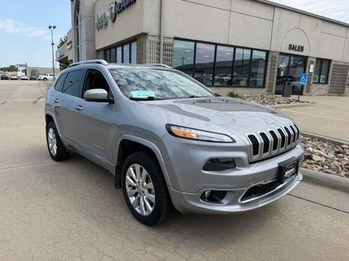 Billet Silver Metallic Clearcoat 2016 Jeep Cherokee Overland