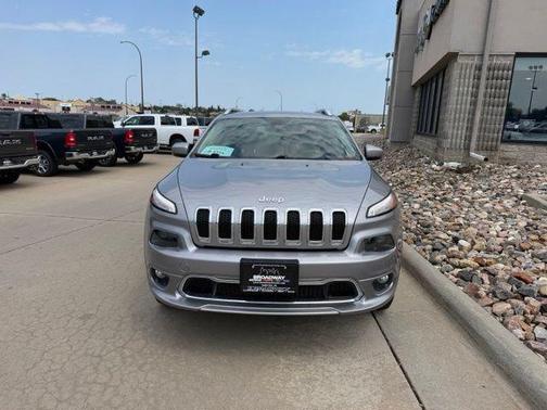 Billet Silver Metallic Clearcoat 2016 Jeep Cherokee Overland