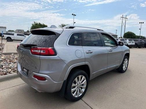 Billet Silver Metallic Clearcoat 2016 Jeep Cherokee Overland