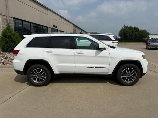 2020 Jeep Grand Cherokee Laredo E