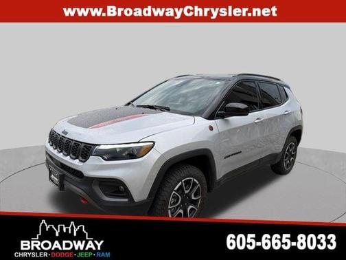 Silver Zynith 2024 Jeep Compass Trailhawk