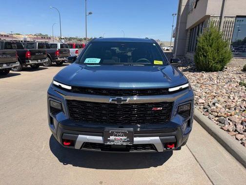 Lakeshore Blue Metallic 2025 Chevrolet Traverse Z71