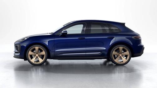 Gentian Blue Metallic 2023 Porsche Macan