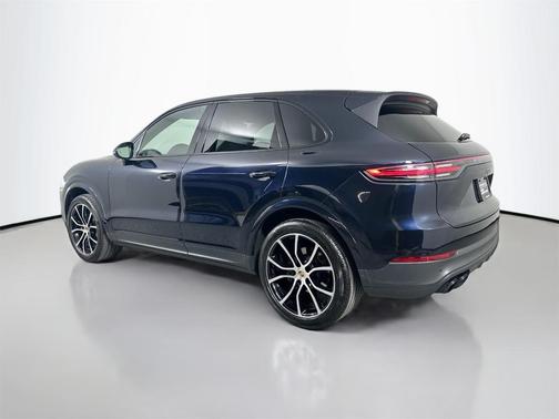 2023 Porsche Cayenne Platinum Edition