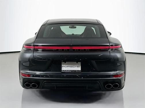 2025 Porsche Panamera GTS