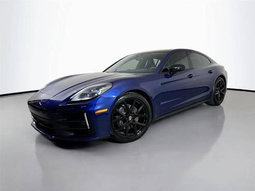 Gentian Blue Metallic 2026 Porsche Panamera