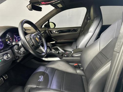 2023 Porsche Cayenne Turbo S