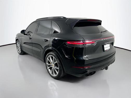 2023 Porsche Cayenne Turbo S