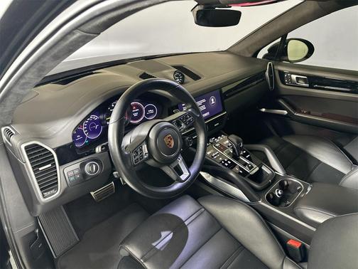 2023 Porsche Cayenne Turbo S