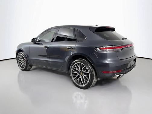 2021 Porsche Macan 