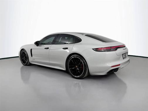 Chalk 2022 Porsche Panamera