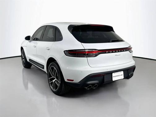 Carrara White Metallic 2026 Porsche Macan