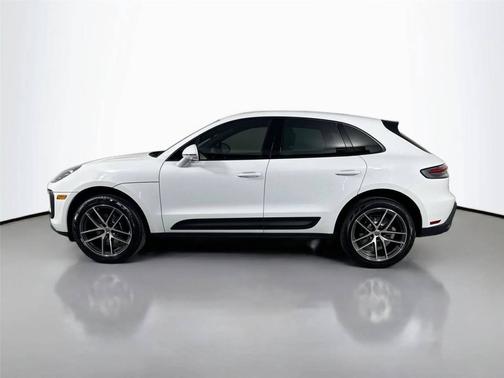 Carrara White Metallic 2026 Porsche Macan