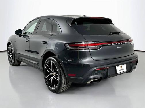 2025 Porsche Macan 