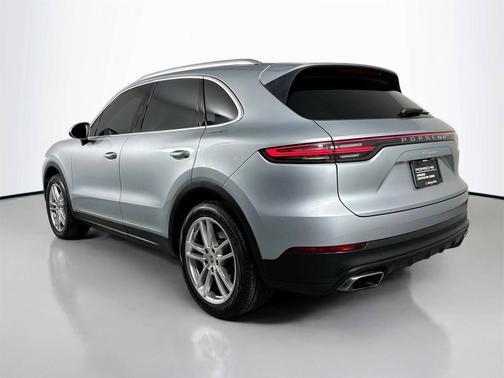 2023 Porsche Cayenne 