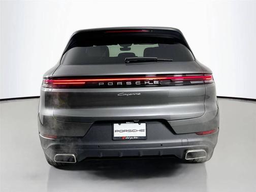 Quartzite Grey Metallic 2026 Porsche Cayenne Base
