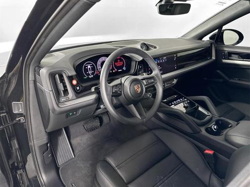 2025 Porsche Cayenne AWD
