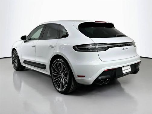 Carrara White Metallic 2025 Porsche Macan