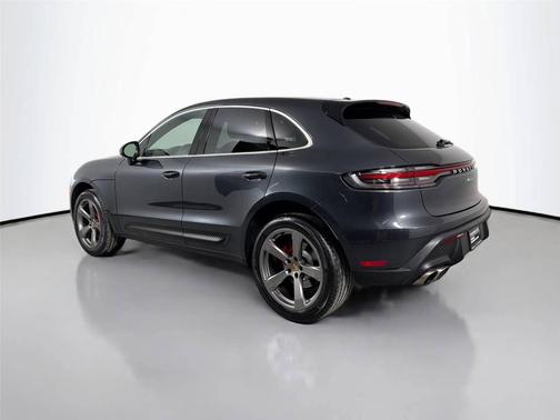 Volcano Grey Metallic 2023 Porsche Macan
