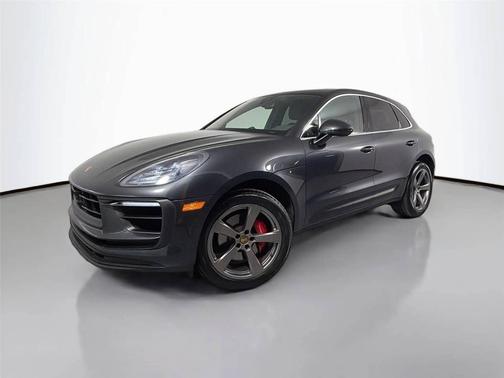 Volcano Grey Metallic 2023 Porsche Macan