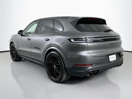 2025 Porsche Cayenne S