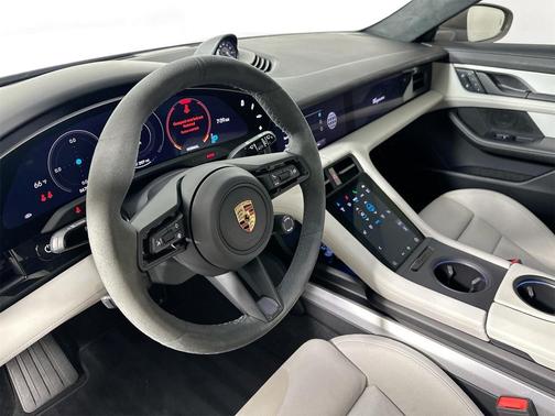 2024 Porsche Taycan GTS