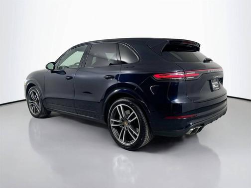 2022 Porsche Cayenne 
