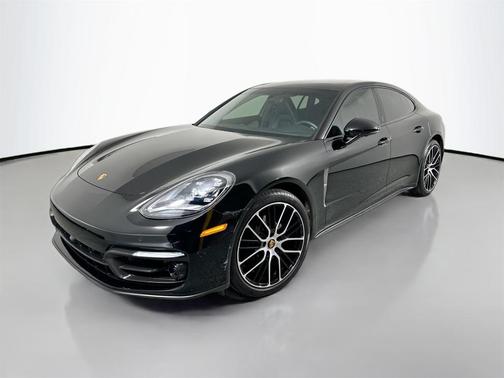 2023 Porsche Panamera Platinum Edition