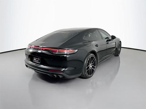 2023 Porsche Panamera Platinum Edition