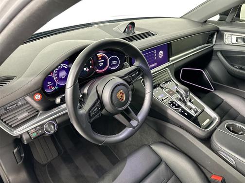 2023 Porsche Panamera Platinum Edition