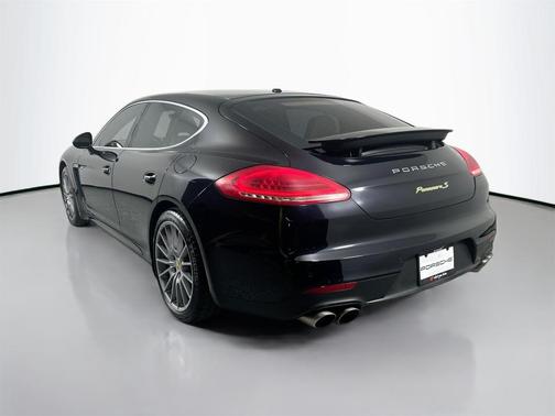 2015 Porsche Panamera S