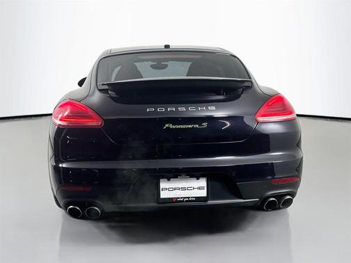 2015 Porsche Panamera S