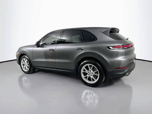 Quartzite Grey Metallic 2026 Porsche Cayenne