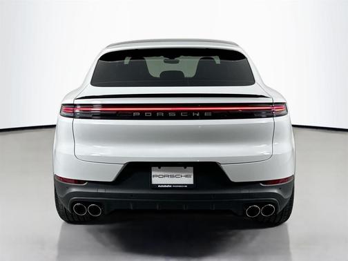 2025 Porsche Cayenne AWD