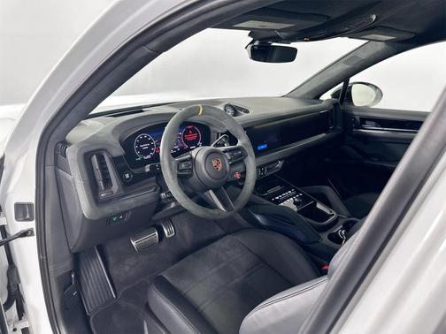2025 Porsche Cayenne Turbo GT