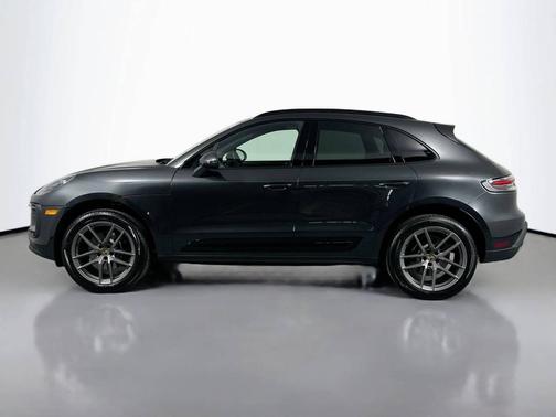 Volcano Grey Metallic 2025 Porsche Macan