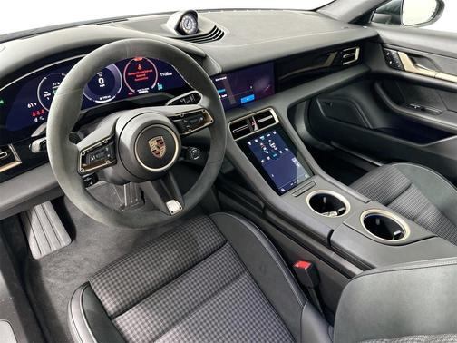 2025 Porsche Taycan 4S