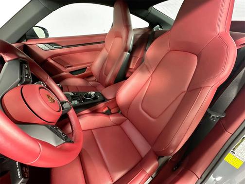 2024 Porsche 911 Carrera GTS