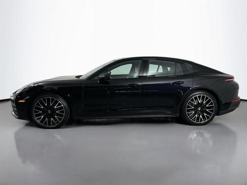 2026 Porsche Panamera 4