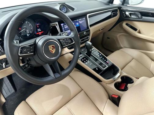 2024 Porsche Macan T
