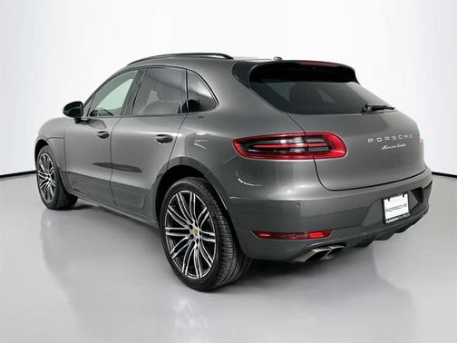 2018 Porsche Macan Turbo