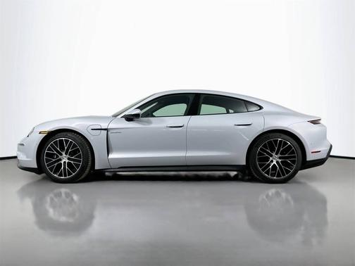 2025 Porsche Taycan 