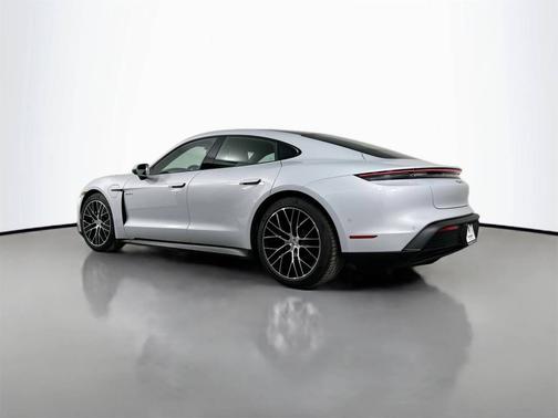 2025 Porsche Taycan 