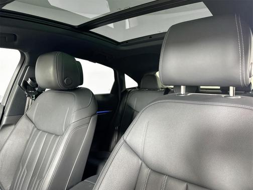 2024 Audi SQ8 e-tron Premium Plus