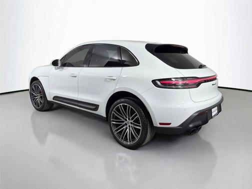 White 2023 Porsche Macan