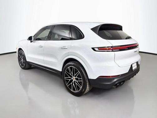Carrara White Metallic 2026 Porsche Cayenne Base