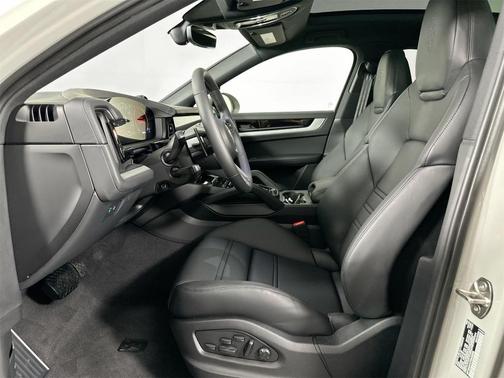 2026 Porsche Cayenne AWD
